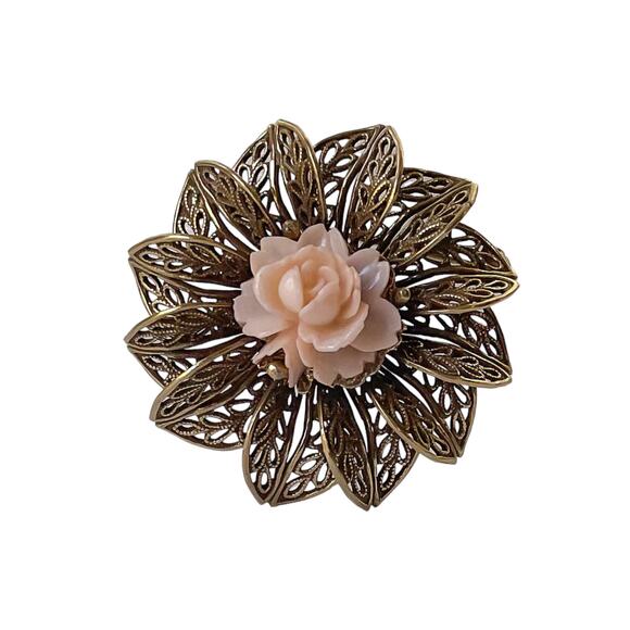 1960s Gold Plate FIligree Pedals Molded Pink Celluloid Center Flower Pin Brooch - Picture 3 of 3